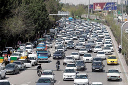 مجوز با اتحادیه، نظارت با دولت/فعالان بازار آنلاین حمل‌‏ونقل عمومی نسبت به سکوت عارف درباره مرجع صدور مجوز انتقاد دارند