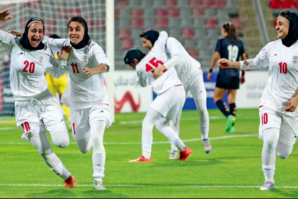 کار بزرگ این زنان/بررسی نتایج درخشان تیم ملی فوتبال زنان ایران و صعودشان به جام‌جهانی در گفت‌‏وگو با مرضیه جعفری و زهرا قنبری