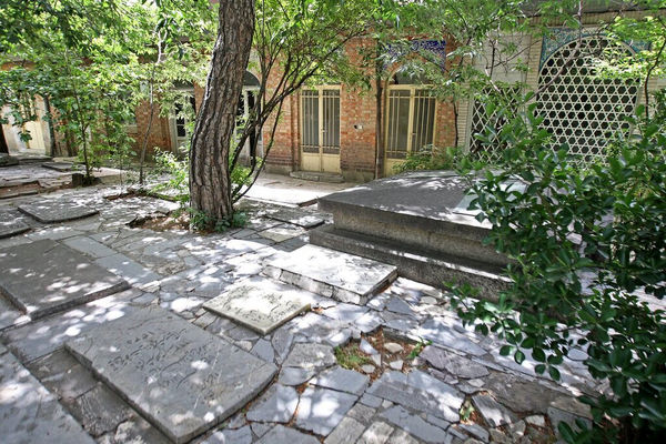 یک تکه‌ زمین و هزار داستان