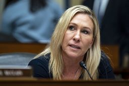 پیام آتشین گرین در خروج از کنگره: ترامپ مرا خائن خواند!