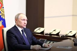 پوتین به مناسبت هشتادمین سالگرد پیروزی، آتش‌بس سه روزه اعلام کرد