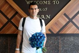 انتقال آشورماتوف به استقلال نهایی شد/ امضای قرارداد دوساله پس از تست پزشکی  