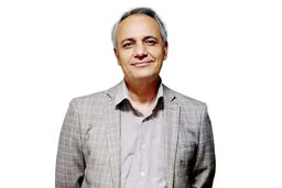 احمد زیدآبادی: ایران‌دوستی با تحریم‌طلبی جمع نمی‌شود