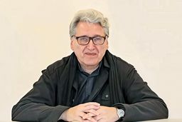 در پی انسان نو/بررسی افکار بوریس گرویس در حوزه‌‏های نقد هنری، فلسفه و رسانه