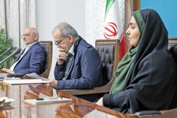 در جلسه پزشکیان با مسئولان وزارت راه مطرح شد: تاکید بر توسعه ناوگان عمومی و کریدورهای ریلی