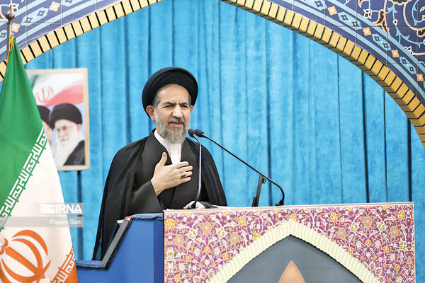 صدای متفاوت نمازجمعه/بررسی عملکرد ائمه جمعه در راستای افزایش وفاق و انسجام ملی 