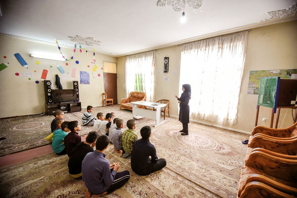 زندگی زیر سایه رهاشدگی/فعالان اجتماعی از مشکلات پیش روی فرزندان ترخیص‌شده از بهزیستی می‏‌گویند