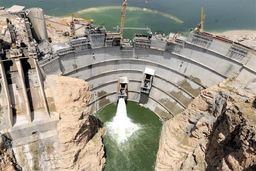 صرفه‌جویی ۲۰ میلیارد دلاری با توسعه نیروگاه‌های برق‌آبی