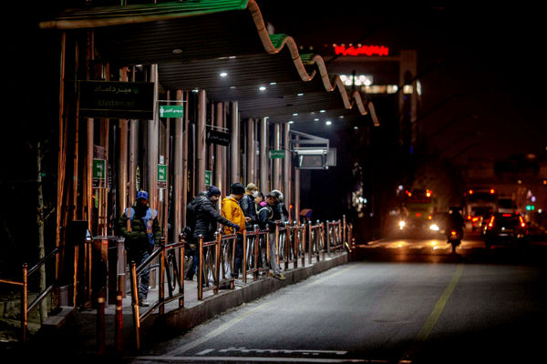 خاموشی‏‌های تبعیض‌‏آمیز در تهران/بررسی میدانی «هم‏‌میهن» نشان می‌‏دهد حاشیه جنوبی تهران نسبت به مرکز  با قطعی برق بیشتری مواجه است