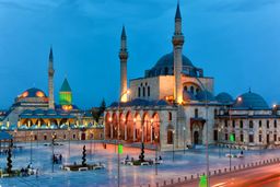 شجریان به اظهارات ناظری درباره مولانا واکنش نشان داد

