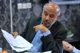 وزیر کار کارت زرد گرفت
