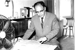 چنددانشی‌‏مرد/کارنامه علمی محمدجواد مشکور نمونه‌‏ای از تسلط کم‏‌نظیر بر پژوهش‌‏های میان‌‏رشته‌‏ای است