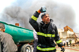 احساس سوختن به تماشا نمی‌‏شود/گزارش میدانی هم‌‏میهن از آخرین وضعیت امدادگری ماموران، مددکاران و مردم در بندرعباس و اسکله شهید رجایی 