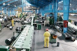 شوک کوتاه تعطیلی تولید/ واحدهایی که تولیدات‌شان نیاز ضروری مردم است، همچنان فعال هستند 