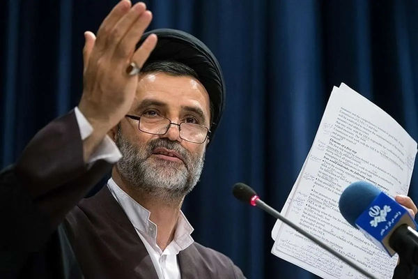 کم‌رنگ کردن خط و خطر نفوذ انسانی/ درباره اظهارات دیروز سیدمحمود نبویان