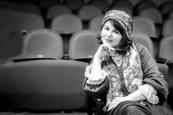 منع فعالیت در ایران دلشکسته ام کرد / گفت‌‏وگو با نغمه ثمینی به بهانه‏ انتشار مجموعه نمایشنامه‏‌هایش در ایران 