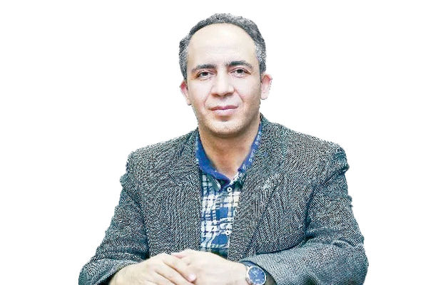 وحید شقاقی‌شهری اقتصاددان: مدنی‌زاده باید مواظب برکناری باشد