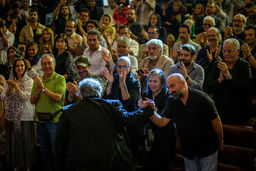 جشن منتقدان، الگودهی یا الگوبرداری؟