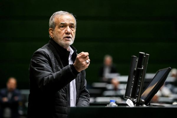 ارزیابی فعالان سیاسی از کلید خوردن سوال از رئیس‌جمهور در مجلس/ فرصتی برای پزشکیان 