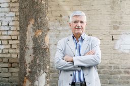 پیشنهادها و راهکارهای ابوالفضل دلاوری برای خروج از بحران در گفت‏‌وگوی تفصیلی با هم‌‏میهن: نیاز به تحول منازعه داریم