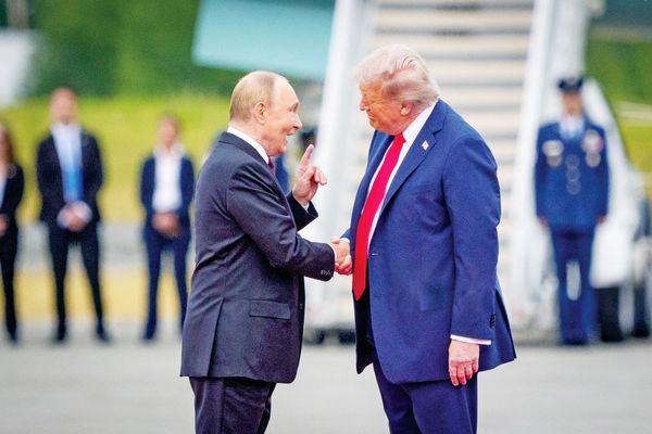 تفسیر یا اتفاق/درباره عکس‌های منتشرشده از ترامپ و پوتین در آلاسکا