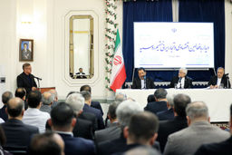 عارف با تجار ایرانی در مسکو دیدار و راهبردهای توسعه تجارت با روسیه را تشریح کرد
