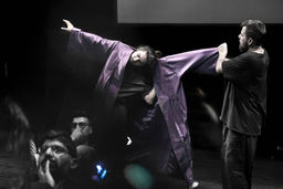 استعلای تنانه/درباره نحوه تئاترورزیِ اجراگرانِ «برادران کارامازوف»