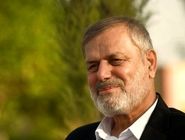 نماینده مجلس:  باید در تیمارستان بستری شود