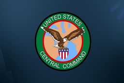 بازدید فرمانده سنتکام از پایگاههای آمریکا عراق و سوریه 