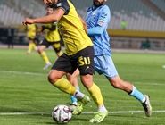 سپاهان با برد لحظه آخری قهرمان نیم‌فصل شد