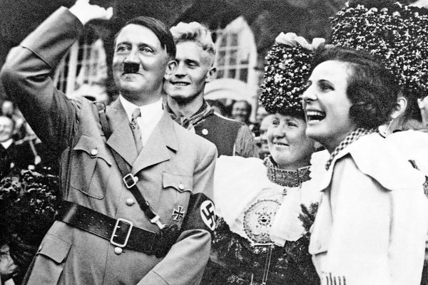 آنها تاریخ خالص نبودند/چگونه فیلم‌ساز ماشین پروپاگاندای هیتلر همدستی‌‏اش با نازی‌‏ها را از دید جهانیان پنهان کرد؟