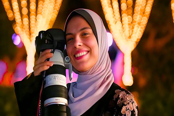 روحش را به دست گرفت/درباره فاطمه حسونه عکاس خبری و هنرمند فلسطینی
که در بمباران اسرائیل درگذشت