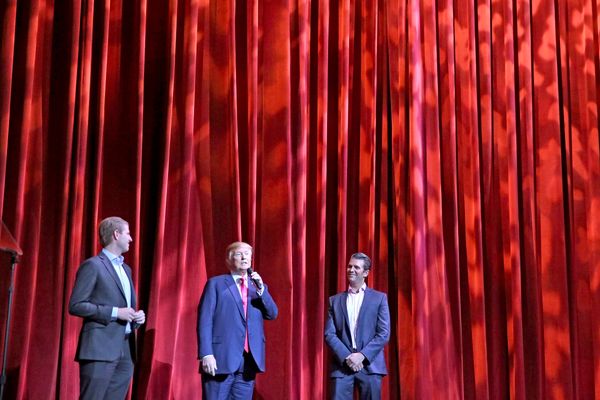 کاسبی بی‌سابقه یک رئیس‌جمهور/بازگشت دونالد ترامپ به کاخ سفید چقدر سود برای خانواده‌اش داشته است؟