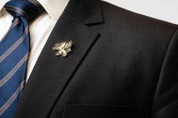 چرا بج سینه یکی از حرفه‌ای‌ترین ابزارهای برندینگ است؟