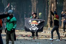 «پرچم دزدان دریایی»؛ نماد مشترک نسل زد در اعتراضات جهانی