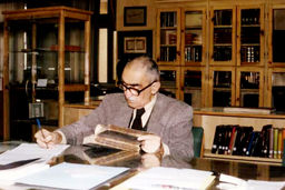 سده ایران‌شناس/به مناسبت یکصدمین سال تولدایرج افشار