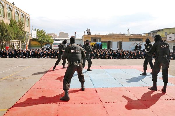 پلیس معلم نیست/بررسی تفاهم‌نامه اخیر فراجا و وزارت آموزش‌وپرورش که نقش پلیس را در مدارس پررنگ می‌کند