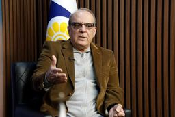 آقایان روسای قوا خیلی صریح و روشن در این باره موضع‌گیری و مبانی حقوقی آن را بیان کنید