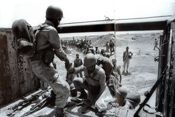  اولین روز از جنگ ایران و عراق به روایت چهره‌ها؛ آغاز 8 سال ایستادگی