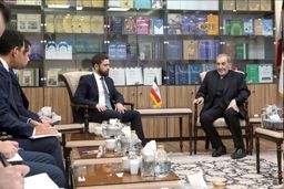 ولایتی: تعیین سرنوشت منطقه، حق انحصاری ملت‌های منطقه است