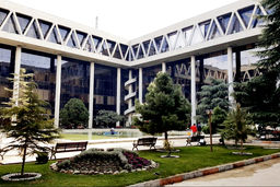 ندیدی که خلقی به‌پندند/درباره خطای صداوسیما در پخش برنامه‌‏‏های شاد در هنگامه سوگواری ملی