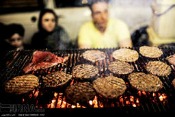 غذا می‌خواهند و پول ندارند/گزارش میدانی از غذاخوری‌ها‌، کافه‌ها و فست‌فودی‌های تهران درباره افزایش نسیه و حساب نکردن فاکتورها توسط مشتریان