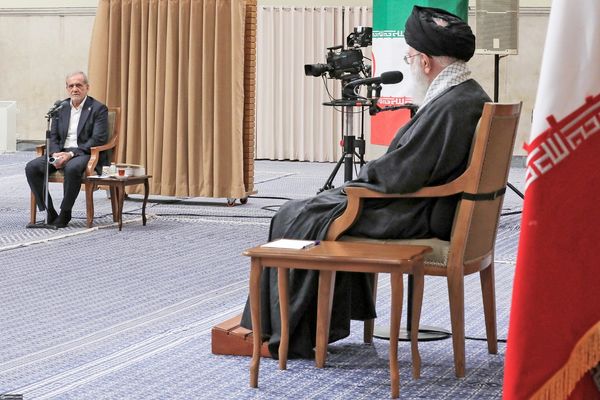 فرصت طلایی/تحلیل بیانات رهبری در دیدار با اعضای هیئت دولت درباره اجماع‌سازی 