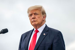 دردسرهای ترامپ در تئاتر 