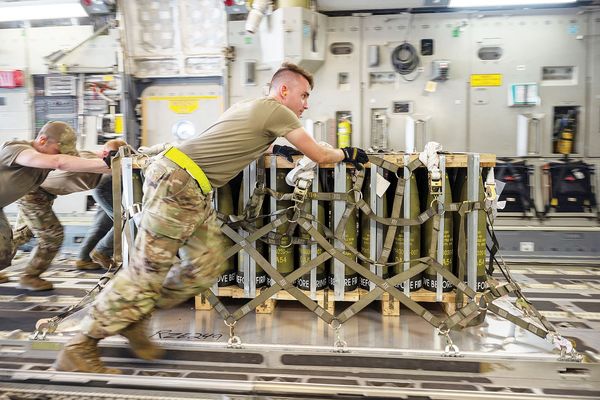 بزرگترین رشد بودجه نظامی پس از جنگ سرد/رشد 9/5 درصدی مجموع هزینه های دفاعی جهان  در سال 2024