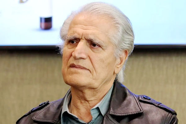 او هیچ‌گاه جهان را ترک نخواهد کرد