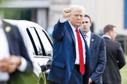 جنگ در خانه، صلح در خارج/ترامپ توانست کشورهای عربی، حماس و اسرائیل را به صلح برساند اما گارد ملی را به شهرهای آمریکا می‏‌فرستد