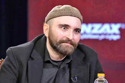 شوخی زشت با کرامت انسانی/نامه اعتراضی اکتای براهنی درباره طولانی‌شدن فرایند نمایش فیلم پیرپسر