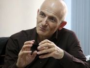 فراستخواه: نیازمند تجدید نظر در حکمرانی هستیم 