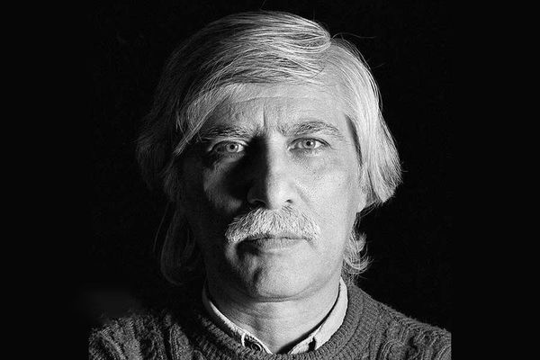 و چراغی که او برافروخت